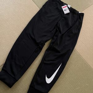 NIKE トレーニングパンツ　裏起毛