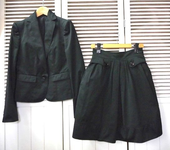 新品 10万超☆バーバリー 黒 ジャケット スカート パンツ セット M 38-