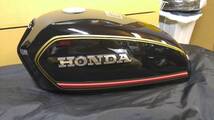 ☆送料無料！！新品未使用！バイクタンク用エンブレム　HONDA　シルバー　２枚セット　別売のエイプ用タンクなどに　ホンダ　CB_画像4