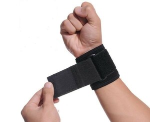  wrist supporter 2 sheets set left right set free size wrist pain wrist protection . scabbard . man and woman use HA223am