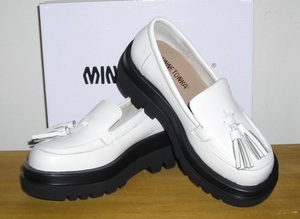  new goods * Minnetonka. high class real leather made. thickness bottom Loafer * white *US8*24.5.