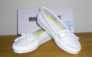  new goods * Minnetonka. high class real leather made. moccasin * white *US5.5*23.0.