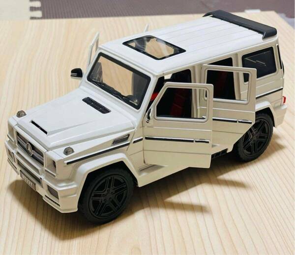 メルセデスベンツG65 ミニカー 1/24合金 ダイキャストカー ドア開閉