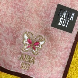 ANNA SUI アナスイ　ハンカチpバタフライ刺繍