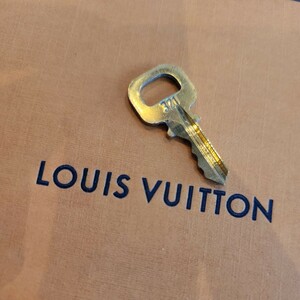 美品 Louis Vuitton パドロック カデナ 南京錠 ルイヴィトン 鍵 ゴールド 　番号　321　送料63円～