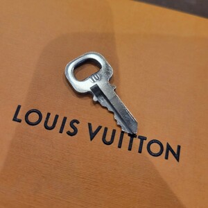 美品 Louis Vuitton パドロック カデナ 南京錠 ルイヴィトン 鍵 シルバー　tss　送料63円～