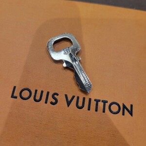 美品 Louis Vuitton パドロック カデナ 南京錠 ルイヴィトン 鍵 シルバー　番号　311　送料63円～