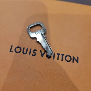 美品 Louis Vuitton パドロック カデナ 南京錠 ルイヴィトン 鍵 シルバー　番号　661　送料63円～