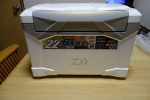 ☆ダイワ クーラーボックス プロバイザー PV-REX ZSS 2200 6面真空パネル KEEP100 プルーフケースPC-3500付　未使用☆シマノ がまかつ