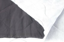 ♪ポリエステルタフタコーティングウエーブ柄キルト 黒 巾：130cm♪2.6m[8075]_画像2