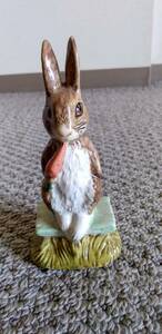  Royal Albert * Peter Rabbit * scary ... rabbit * figure * ceramics made *ROYAL ALBERT*bi marks liks*pota-