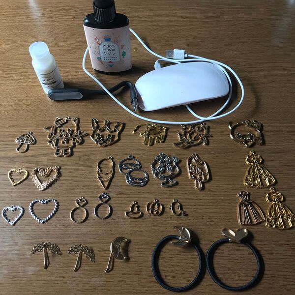 レジン液100g ネイルランプ デコパージュ レジン枠 ポニーフック ヘアゴム お得!全部で31点のレジン用品セット