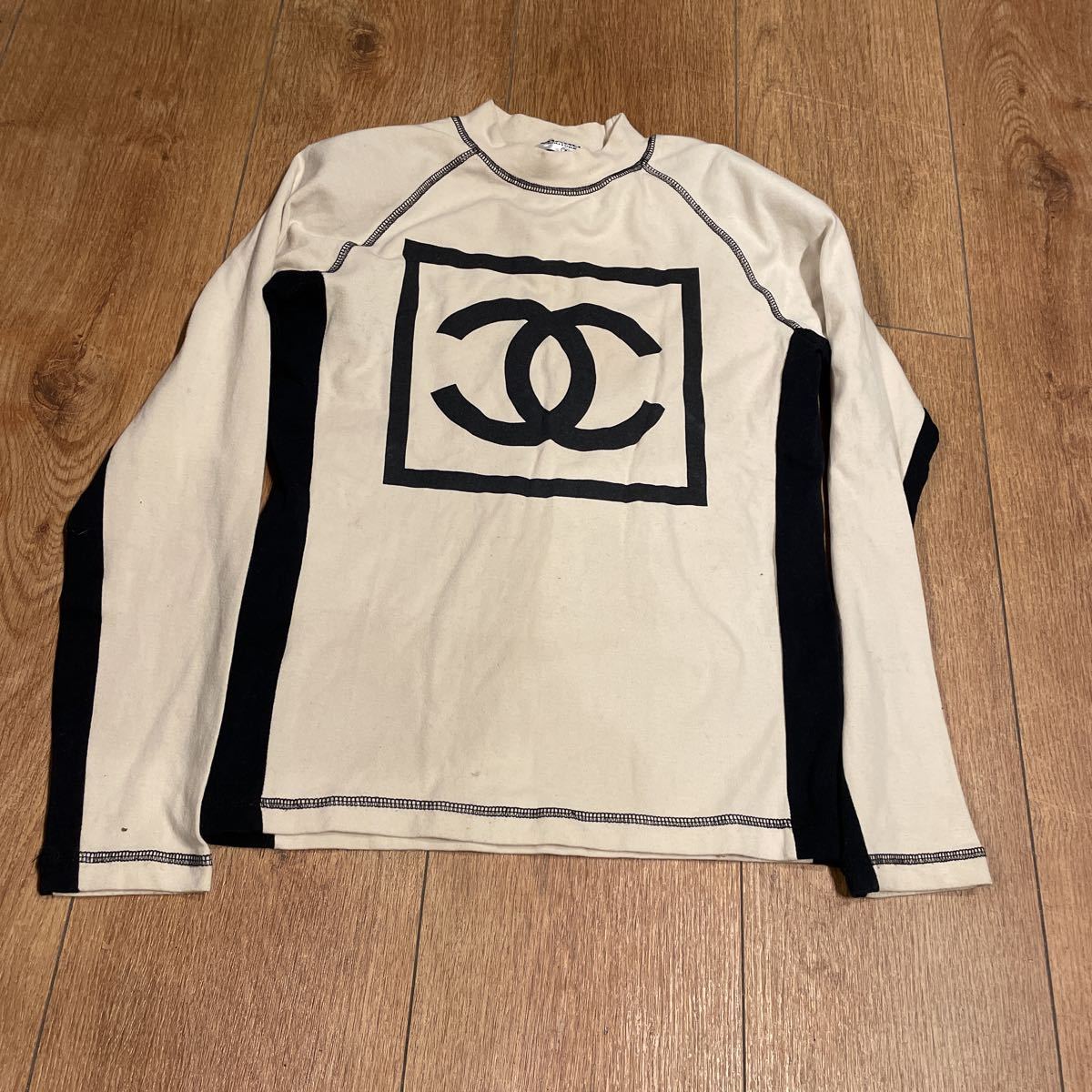 ヤフオク! -「(シャネル chanel) tシャツ」(シャネル) (し)の落札相場