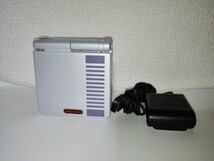 【送料無料】GBA SP ゲームボーイアドバンスSP 本体&充電器 AGS-001 AGS-002 IPSバックライト液晶 NES風カスタム品 GAMEBOY ADVANCE SP NES_画像2
