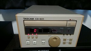 TASCAM CD-601 放送用CDプレーヤー ジャンク