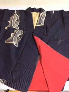 QM239 和装 女性用 絹素材 着物/紺色/金銀色 葉模様/横縞模様