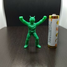 仮面ライダー100　仮面ライダーX　緑　消しゴム　フィギュア_画像3