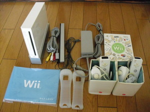 Nintendo 任天堂 Wii本体 白 ホワイト はじめてのWii リモコン(シリコンカバー) ヌンチャク おまけ クラブニンテンドー