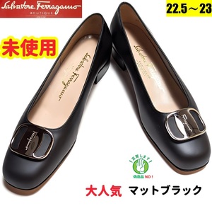 未使用さんフェラガモFerragamo ロゴプレートパンプス5.5C