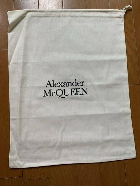 正規 ALEXANDER McQUEEN アレキサンダーマックイーン 付属品 シューズバッグ 保存袋 白 サイズ 縦 44cm 横 35cm