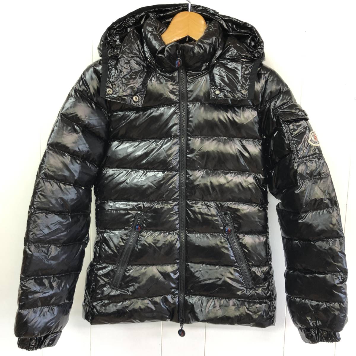 ヤフオク! -「moncler bady」の落札相場・落札価格