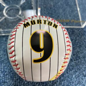 マット.マートン MATT MURTON 背番号9 プロ野球 阪神タイガース レプリカサイン フォトボール 球団ロゴ ケース入り レアの画像6