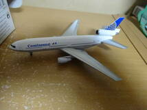 1/400　ドラゴン　コンチネンタル航空　DC-10-30　特別塗装_画像1