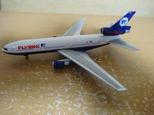 1/400 Dragon Canadian aviation DC-10-30 special painting 