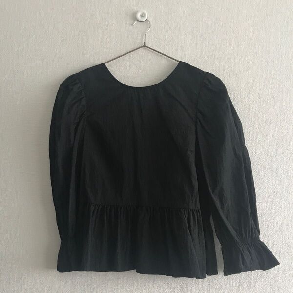 H&M*フリルブラウス