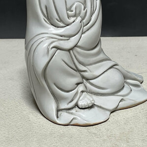 白磁 観音坐像 木箱入り 高さ15cm 仏像 白磁観音像 中国美術 仏教美術【k2590】の画像8