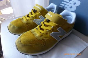 ☆★ニューバランス newbalance スニーカー【サイズ23.5㎝】★☆