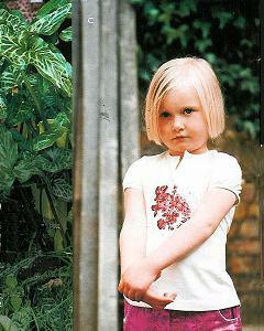 * Laura Ashley * rose pattern short sleeves T-shirt [7 -years old ]* new goods!
