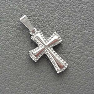 デザインクロスのペンダントトップ　十字架　ステンレス　シルバー　*1393