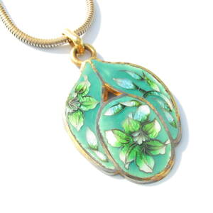 ★60s Vintage green flower design Cloisonnel necklace