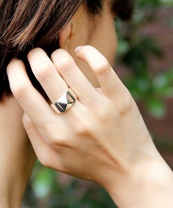 YArKA/ヤーカ silver925 plane pyramid studs ring プレーンピラミッドスタッズリング 17号