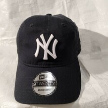 MoMA x NEW ERA NY YANKEES 9TWENTY モーマ　モマ ニューエラ ニューヨーク　ヤンキース 　NEWYORK ネイビー　navy キャップ 　帽子 CAP _画像8