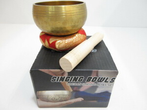 s23898-rj [送料950円] 中古●シンギングボウルセット SINGING BOWLS TIBETAN SINGING BOWL SET 直径約8cm 赤 300円スタート [091-240126]