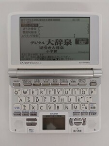 7067　CASIO 電子辞書 EX-word DATAPLUS3 AZーSW9100GR ドイツ語パック 本体XD-SW9100 取扱説明書付き 現状品