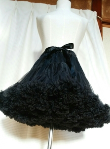  soft chu-ru3 step tia-do full volume pannier black black waist adjustment possible Gothic and Lolita Lolita roli.ta