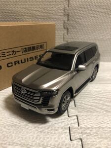 1/30 トヨタ 新型ランドクルーザー300 ランクル カラーサンプル 非売品 ミニカー アバンギャルドブロンズメタリック