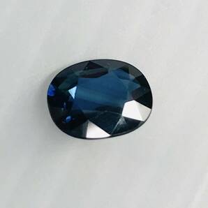 鮮やかなブルー！【GIA鑑定書付き！】 天然ブルーサファイア 2.05Ct sapphire 8.81x6.98x3.63mm パワーストーン Corundum コランダム 宝石の画像4