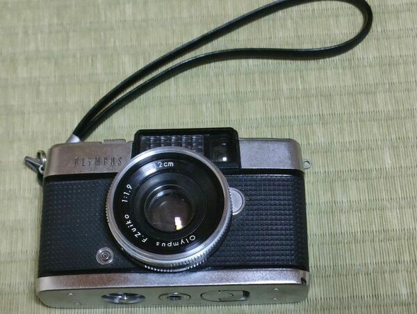 オリンパス フィルムカメラ OLYMPUS ZUIKO　