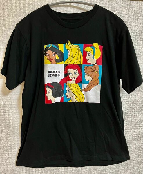 【美品】ディズニー　Tシャツ　プリンセス 