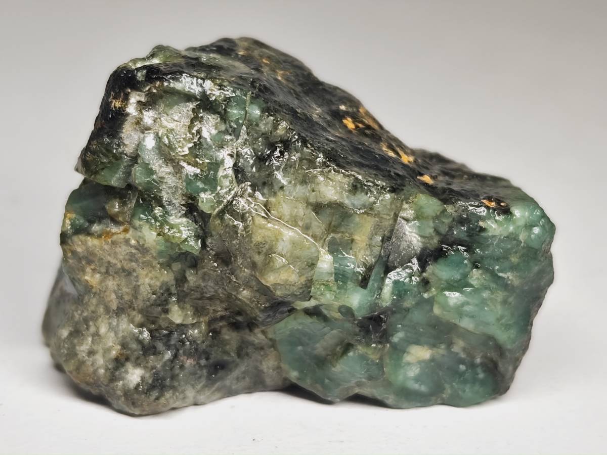 エメラルド・85g 緑柱石ベリル原石鑑賞石自然石誕生石鉱石| JChere雅虎