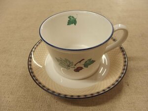 0930103w【WEDGWOOD FRUIT SYNPHONY カップ＆ソーサー】ウエッジウッド/フルーツシンフォニー/C&S/コーヒーカップ/茶器/中古品