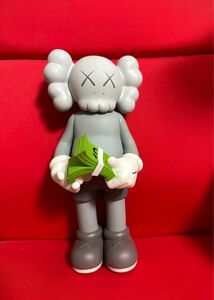 KAWS モチーフ フィギュア