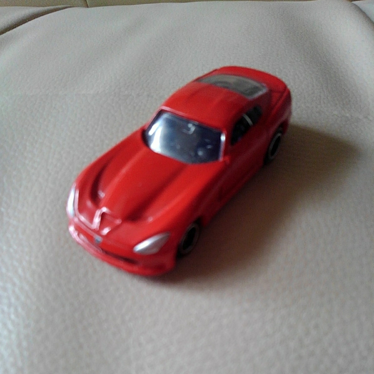 トミカ SRT VIPER GTS