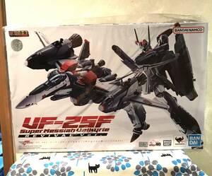 匿名配送b★新品未開封【 DX超合金 VF-25F スーパーメサイアバルキリー 早乙女アルト機 リバイバルVer. 】バンダイ BANDAI 