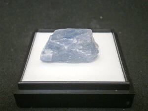 天然鉱物標本 ブルーカルサイト(方解石) プラケース入(1)