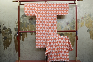  кимоно сейчас прошлое 5825 ребенок. кимоно три .. кимоно . перо тканый качество. хороший шерсть .книга@. кимоно длина 110cm(.. нет )